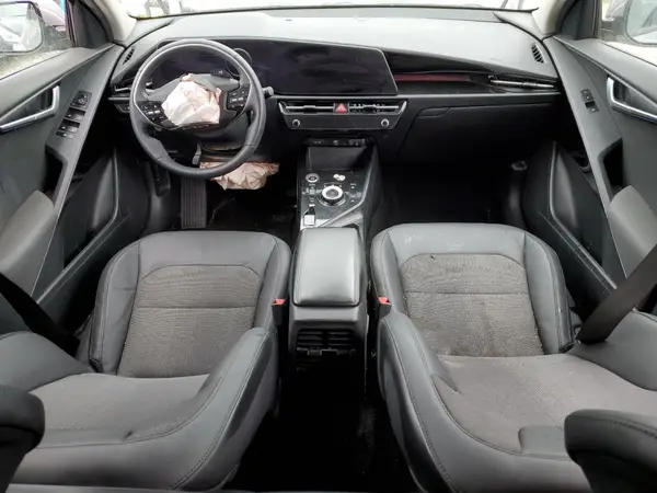KNDCR3L12P5028629 2023 KIA NIRO - Image 8