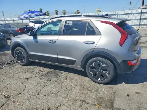 KNDCR3L12P5028789 2023 KIA NIRO - Image 2