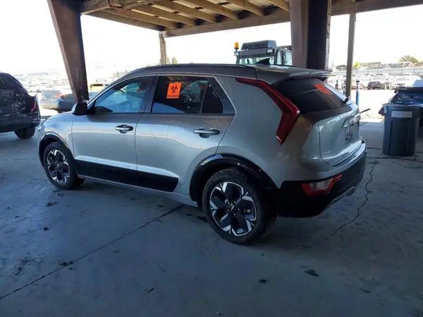 KNDCR3L12P5029103 2023 KIA NIRO - Image 2
