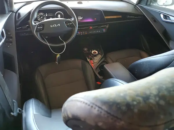 KNDCR3L12P5029103 2023 KIA NIRO - Image 8