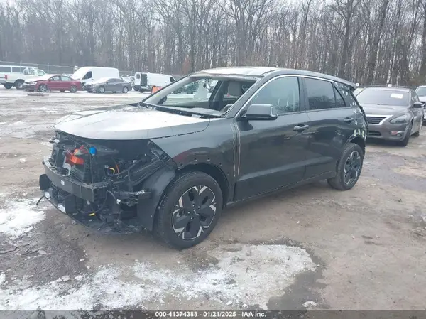 KNDCR3L12P5030767 2023 KIA NIRO - Image 2