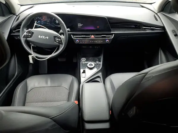 KNDCR3L12P5034589 2023 KIA NIRO - Image 8