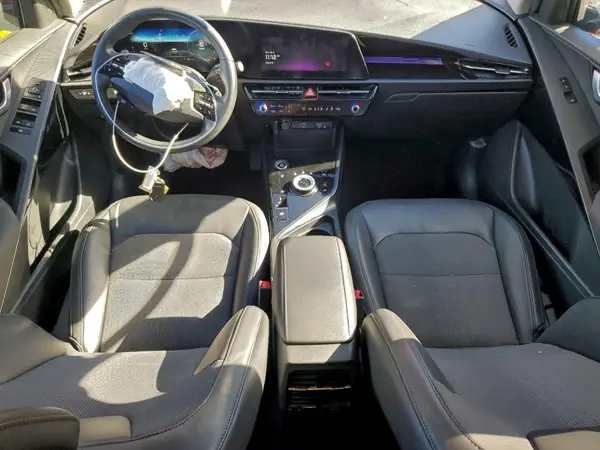 KNDCR3L12P5036262 2023 KIA NIRO - Image 8