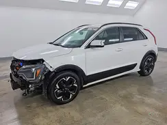 KNDCR3L12P5036424 2023 KIA NIRO