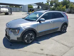 KNDCR3L12P5036567 2023 KIA NIRO