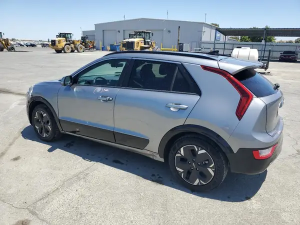KNDCR3L12P5036567 2023 KIA NIRO - Image 2