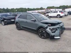 KNDCR3L12P5041137 2023 KIA NIRO