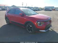 KNDCR3L12P5044524 2023 KIA NIRO