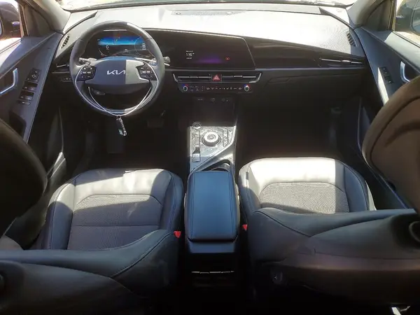KNDCR3L12P5045298 2023 KIA NIRO - Image 8
