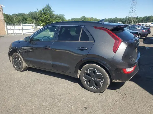 KNDCR3L12P5045978 2023 KIA NIRO - Image 2