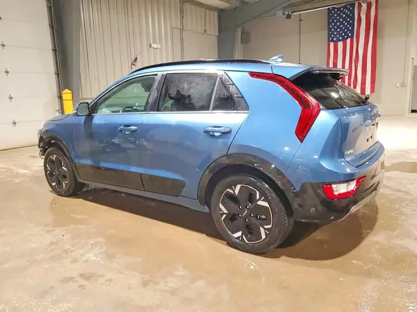 KNDCR3L12P5049383 2023 KIA NIRO - Image 2