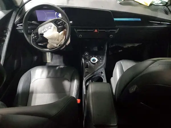 KNDCR3L12P5053594 2023 KIA NIRO - Image 8