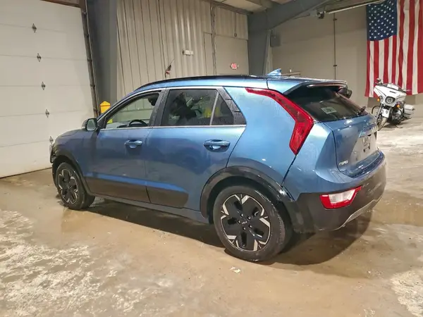 KNDCR3L12P5053885 2023 KIA NIRO - Image 2