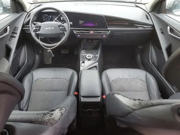 KNDCR3L12P5053966 2023 KIA NIRO - Image 8