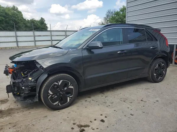 KNDCR3L12P5055281 2023 KIA NIRO - Image 1