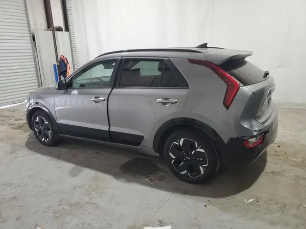 KNDCR3L12P5073098 2023 KIA NIRO - Image 2