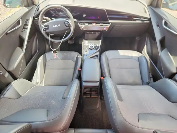 KNDCR3L12R5080717 2024 KIA NIRO - Image 8