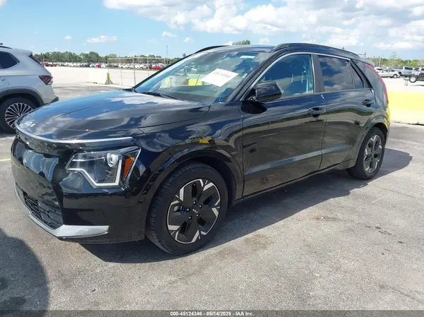 KNDCR3L12R5087649 2024 KIA NIRO - Image 2
