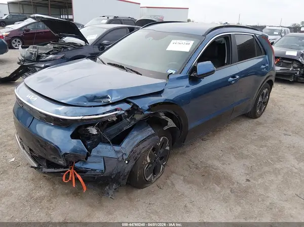 KNDCR3L12R5091328 2024 KIA NIRO - Image 2