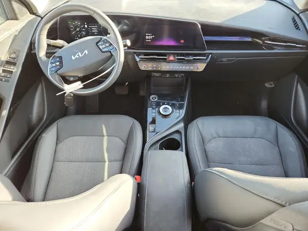 KNDCR3L12R5098084 2024 KIA NIRO - Image 8