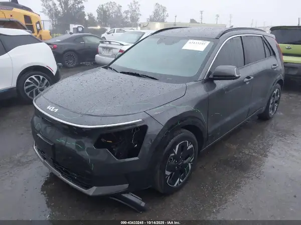 KNDCR3L12R5109424 2024 KIA NIRO - Image 2