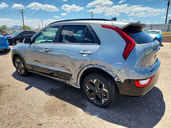 KNDCR3L12R5111044 2024 KIA NIRO - Image 2