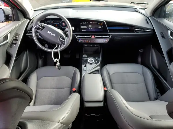 KNDCR3L12R5111738 2024 KIA NIRO - Image 8