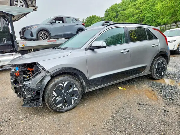 KNDCR3L12R5112582 2024 KIA NIRO - Image 1