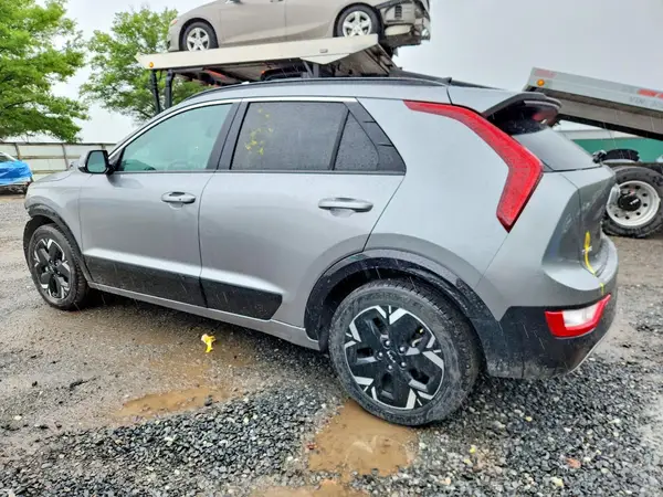 KNDCR3L12R5112582 2024 KIA NIRO - Image 2