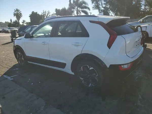 KNDCR3L12R5122299 2024 KIA NIRO - Image 2