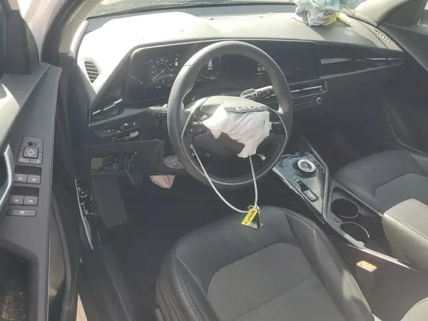 KNDCR3L12R5122299 2024 KIA NIRO - Image 8