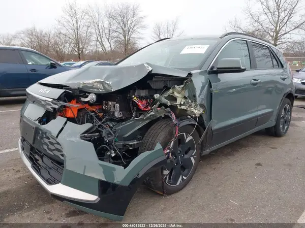 KNDCR3L12R5129107 2024 KIA NIRO - Image 2