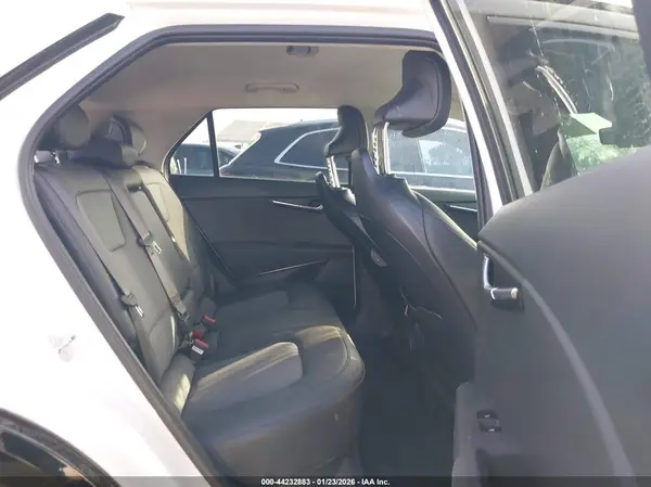 KNDCR3L12S5141618 2025 KIA NIRO - Image 8
