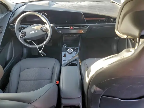 KNDCR3L12S5144499 2025 KIA NIRO - Image 8