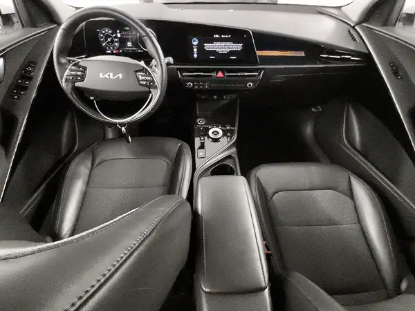 KNDCR3L13P5024556 2023 KIA NIRO - Image 8