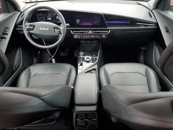 KNDCR3L13P5024850 2023 KIA NIRO - Image 8