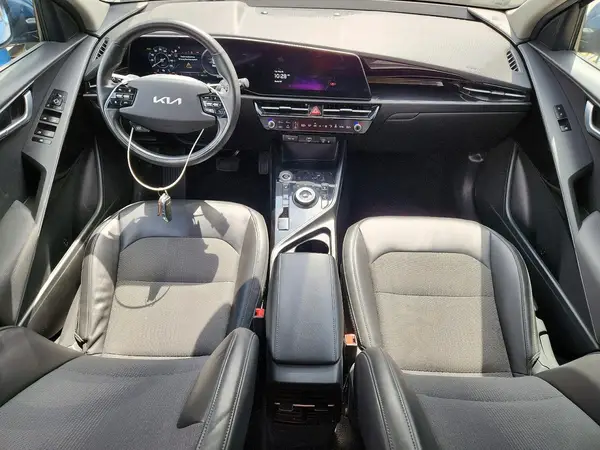 KNDCR3L13P5027103 2023 KIA NIRO - Image 8