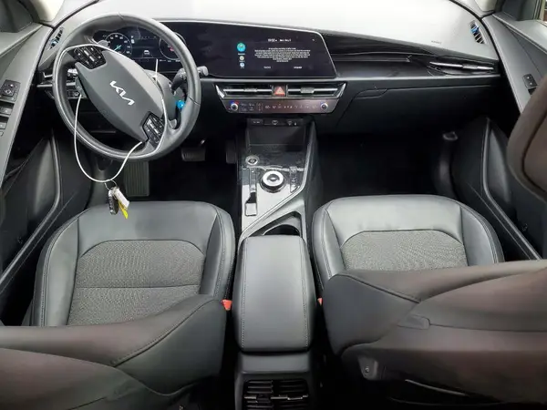 KNDCR3L13P5027991 2023 KIA NIRO - Image 8