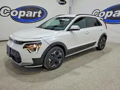 KNDCR3L13P5028011 2023 KIA NIRO