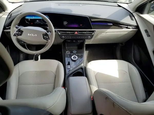 KNDCR3L13P5028171 2023 KIA NIRO - Image 8