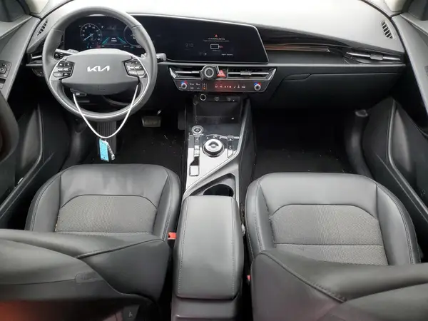 KNDCR3L13P5028610 2023 KIA NIRO - Image 8