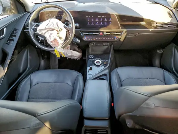 KNDCR3L13P5028834 2023 KIA NIRO - Image 8