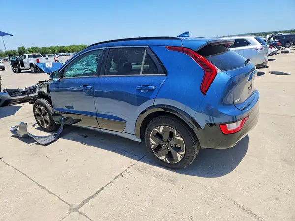 KNDCR3L13P5030552 2023 KIA NIRO - Image 2