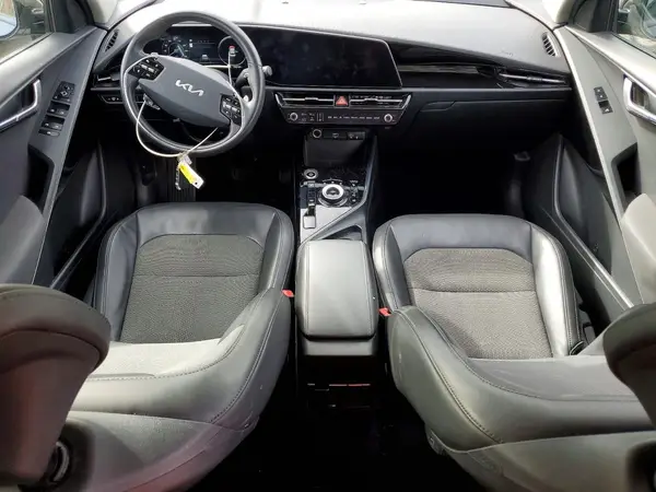KNDCR3L13P5035928 2023 KIA NIRO - Image 8