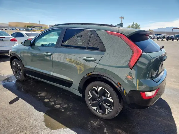 KNDCR3L13P5036223 2023 KIA NIRO - Image 2