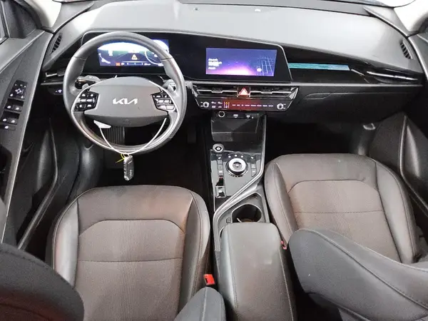 KNDCR3L13P5036576 2023 KIA NIRO - Image 8