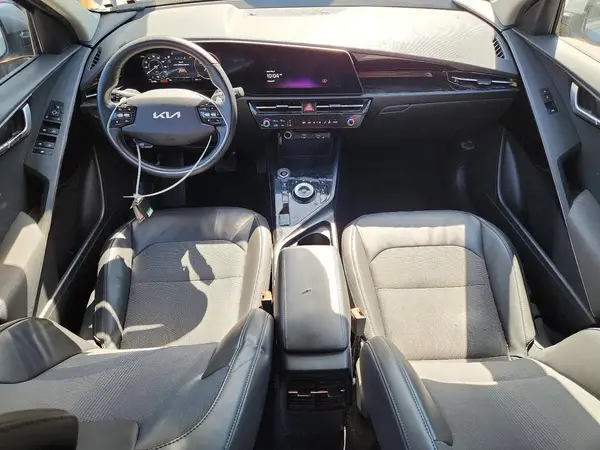 KNDCR3L13P5036867 2023 KIA NIRO - Image 8
