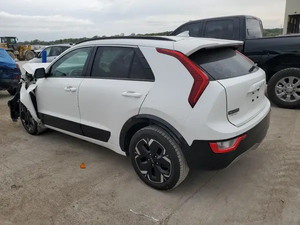 KNDCR3L13P5038067 2023 KIA NIRO - Image 2