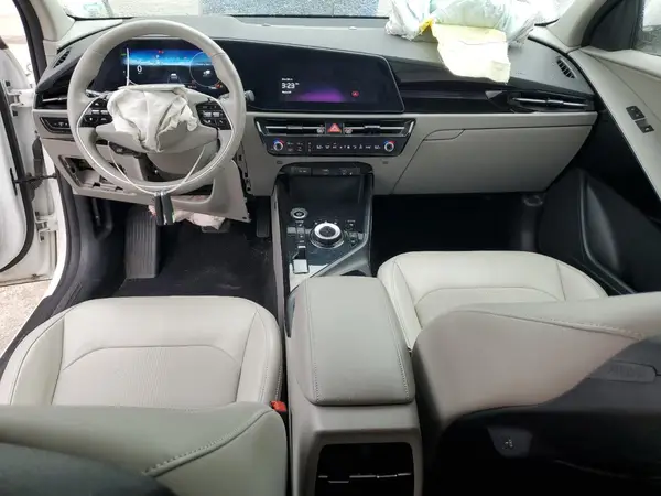 KNDCR3L13P5038067 2023 KIA NIRO - Image 8