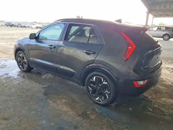 KNDCR3L13P5038294 2023 KIA NIRO - Image 2
